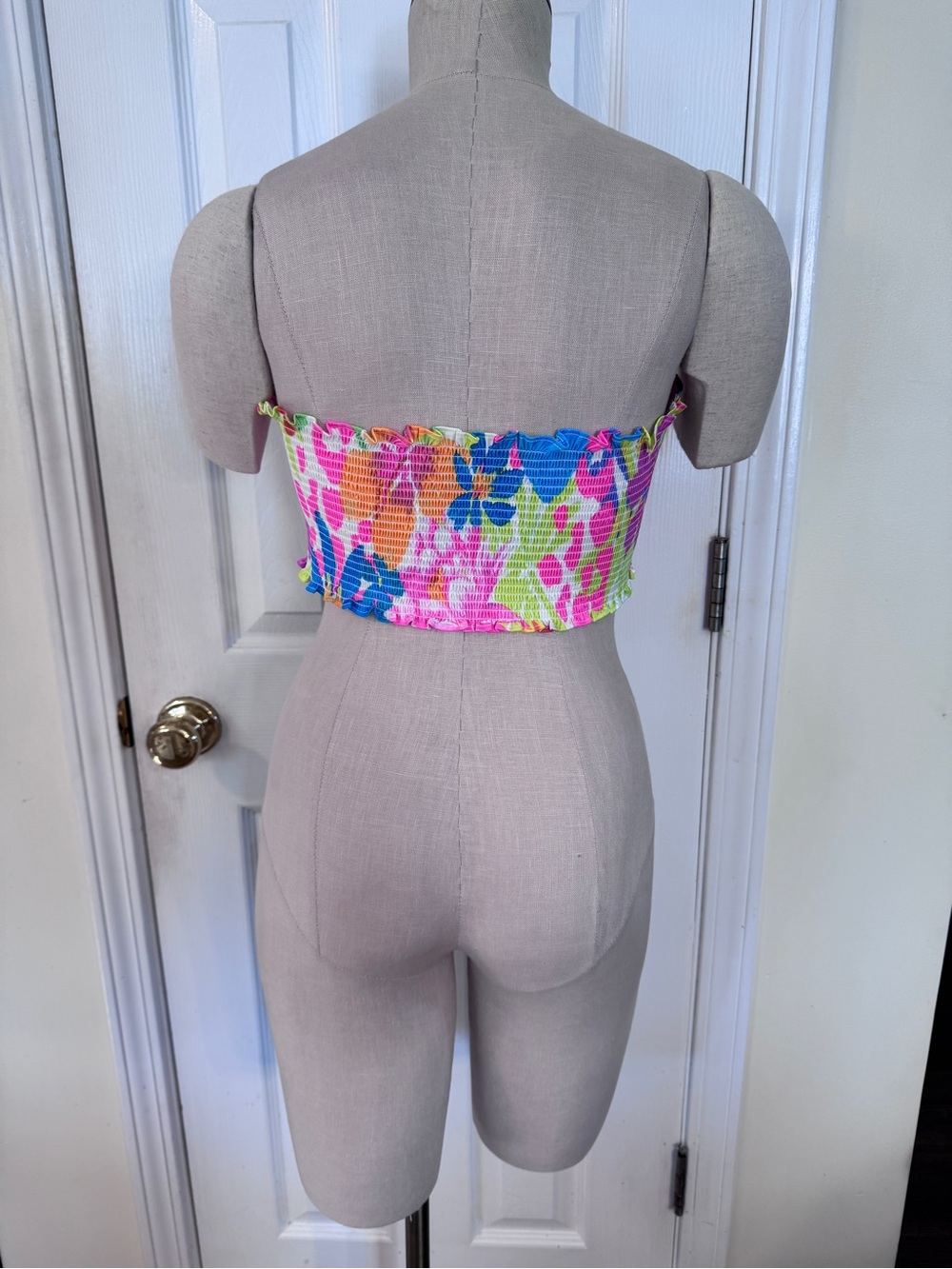 Beach Bunny Floral Bandana Bikini Top Large NWOT Tropical Strapless Swim - Picture 3 of 9